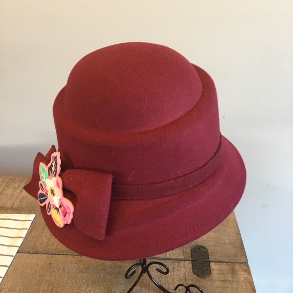 Ladies hat